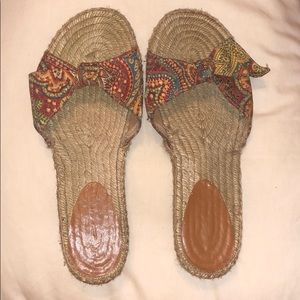 Women’s sandals size 8. Used.